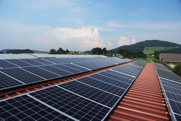 Gemeinsam für eine grünere Zukunft – mit Solarstrom.